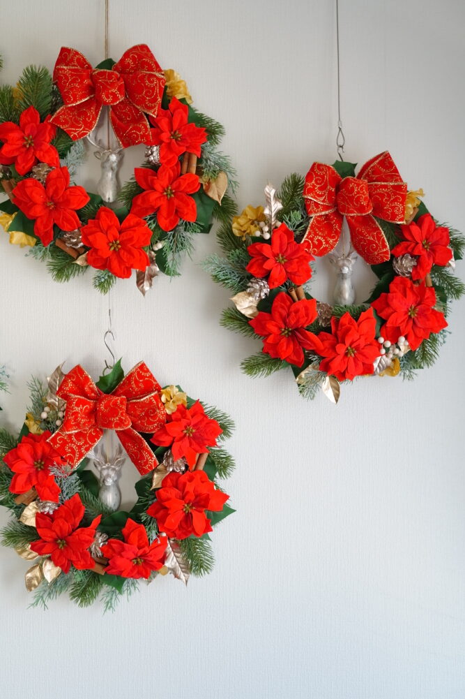赤い王道のクリスマスリース